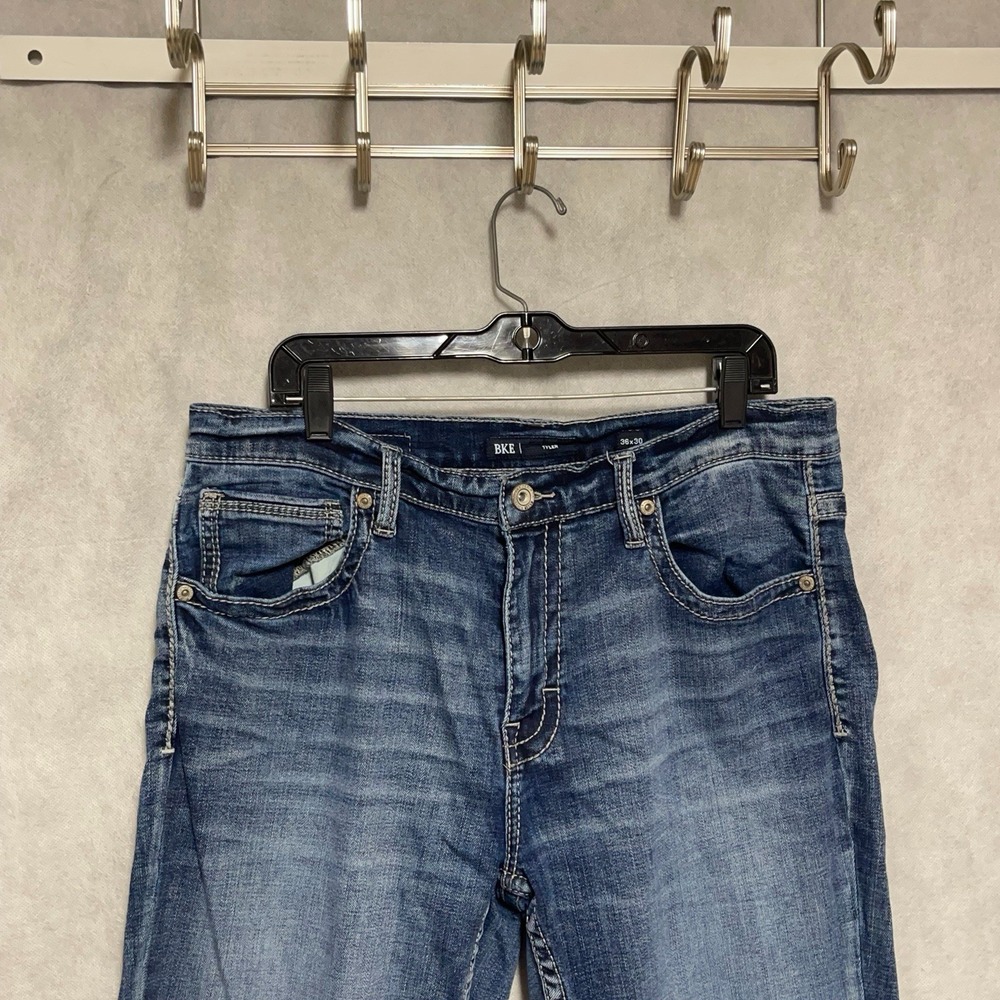 BKE Jeans Men 35X30 Blu Denim Cowboy Tyler Straight Dark Wash Whisker Distressed